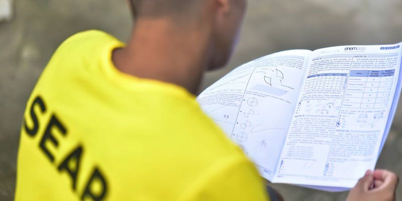 Inep realiza provas de Enem PPL e reaplica as do exame regular 