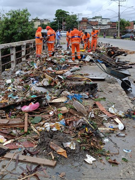 Comlurb mobiliza cerca de 1.500 garis para agilizar a limpeza após as fortes chuvas – Prefeitura da Cidade do Rio de Janeiro