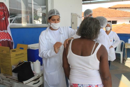Covid-19: São Gonçalo aplica reforço da bivalente