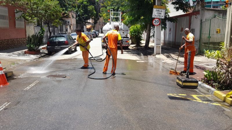Clin retira mais de 300 toneladas de resíduos das ruas – Prefeitura Municipal de Niterói