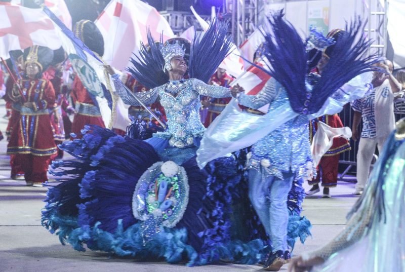 Escolas de Samba do Grupo A de Niterói levam 35 mil foliões ao Caminho Niemeyer – Prefeitura Municipal de Niterói