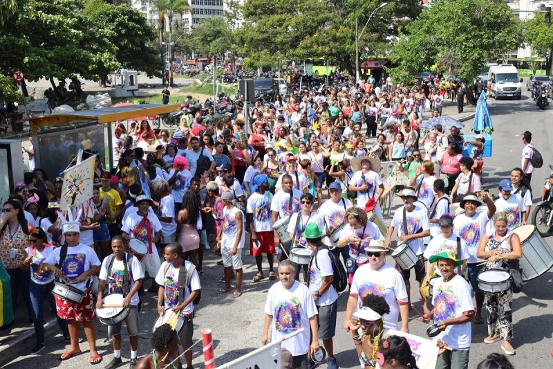 Bloco “Loucos Pela Vida” agita Niterói em celebração de arte e saúde mental – Prefeitura Municipal de Niterói