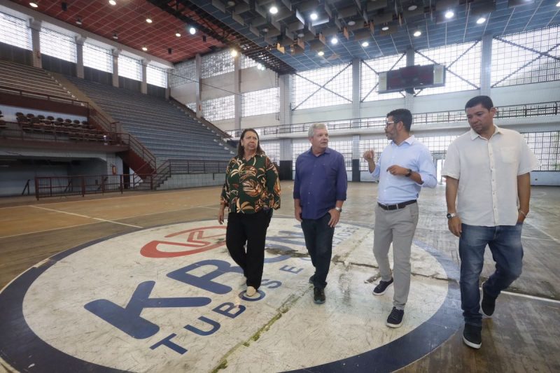 Prefeito Axel Grael visita às instalações do novo complexo educacional e esportivo do Barreto – Prefeitura Municipal de Niterói