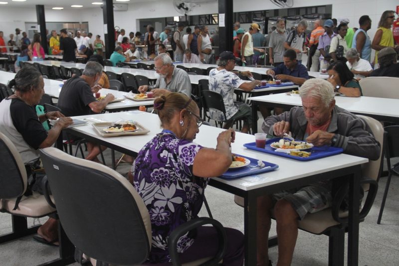 Almoço especial em São Gonçalo no Dia Internacional da Mulher