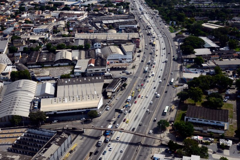 Avenida Brasil: adiada a restrição de horário para circulação de caminhões – Prefeitura da Cidade do Rio de Janeiro