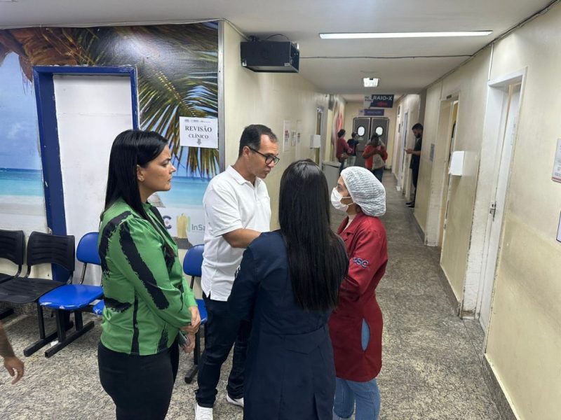 Secretário de Saúde faz ronda noturna nas unidades de urgência e emergência