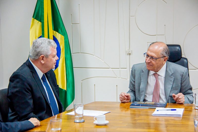 Prefeito de Niterói vai a Brasília em busca de apoio para as indústrias Naval e da Pesca – Prefeitura Municipal de Niterói