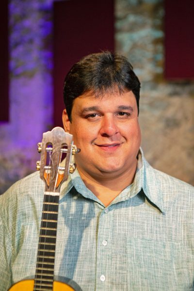 Gabriel Cavalcanti canta no Projeto Clássicos do Samba, no Theatro Municipal de Niterói – Prefeitura Municipal de Niterói