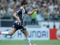 Gustavo Scarpa brilha e Atlético-MG bate o Peñarol na Libertadores