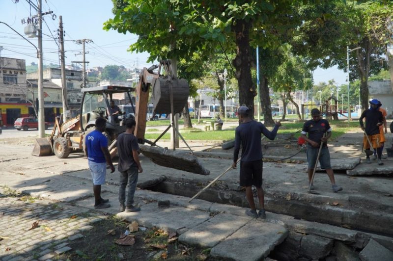Prefeitura cria novo canal de rede pluvial em Neves