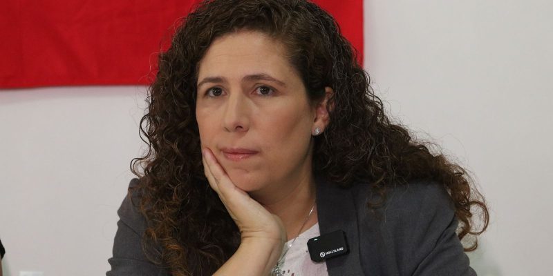 Governo tenta conciliar reajustes de servidores, diz ministra