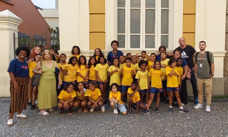 Clin social leva estudantes da rede pública para assistir espetáculo infantil no Theatro Municipal de Niterói – Prefeitura Municipal de Niterói