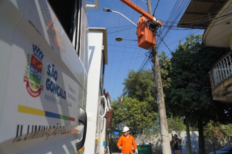 Ilumina São Gonçalo chega ao bairro de Ipiíba