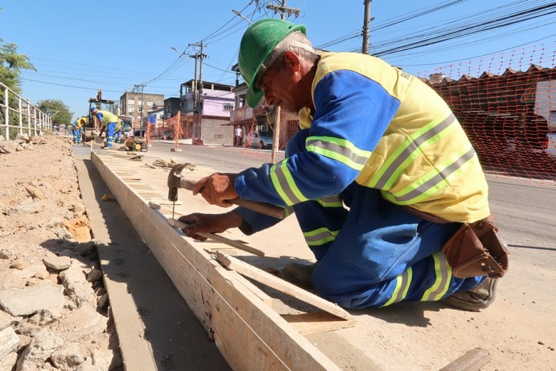 Obras da ciclorrota transformam a Avenida Jornalista Roberto Marinho