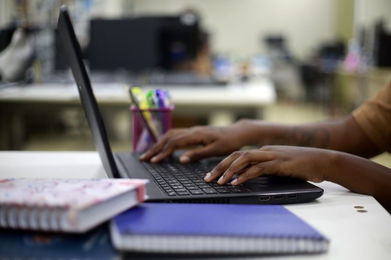 Prefeitura abre inscrições para mais de 1.200 vagas em cursos gratuitos pela Plataforma Rio On – Prefeitura da Cidade do Rio de Janeiro