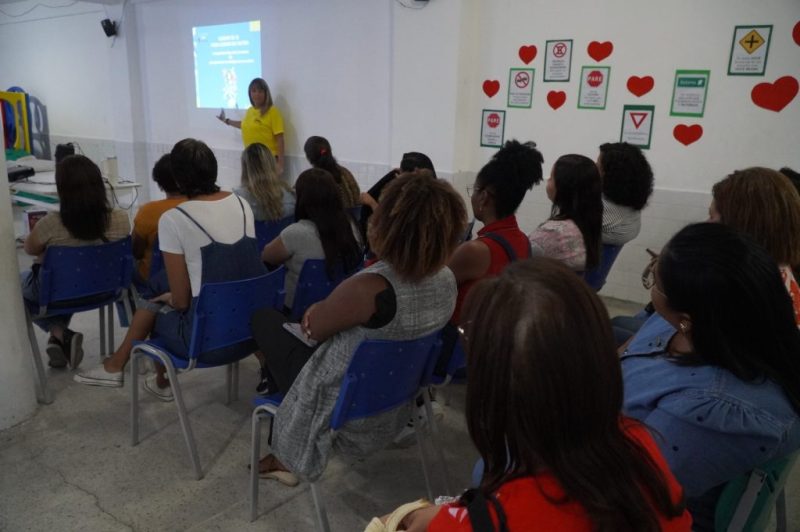 Transportes faz palestra sobre autocuidado em UMEI no Barro Vermelho