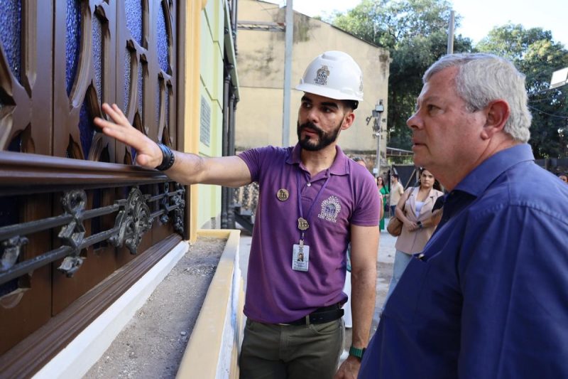 Prefeito de Niterói faz vistoria nas obras de restauração da Casa Norival de Freitas – Prefeitura Municipal de Niterói