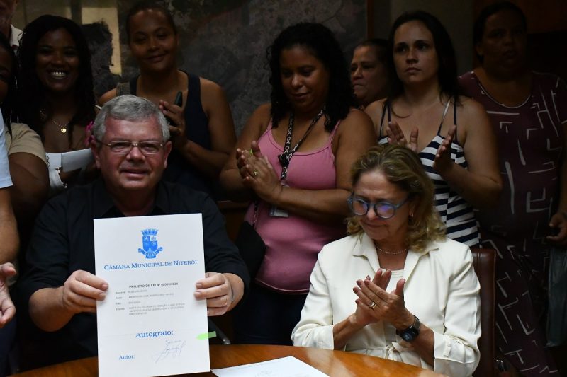 Prefeito de Niterói sanciona lei de apoio às mães atípicas – Prefeitura Municipal de Niterói