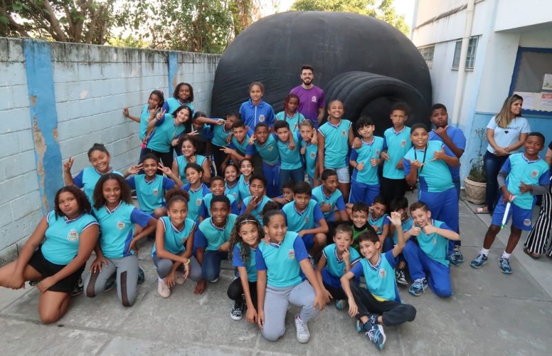 Escola de São Gonçalo recebe o “Planetário Itinerante”