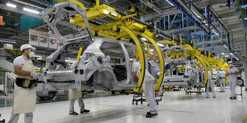 Produção de veículos registra queda de 26,8% em maio