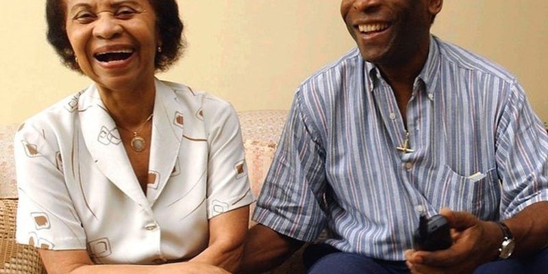 Dona Celeste, mãe de Pelé, morre em Santos aos 101 anos de idade