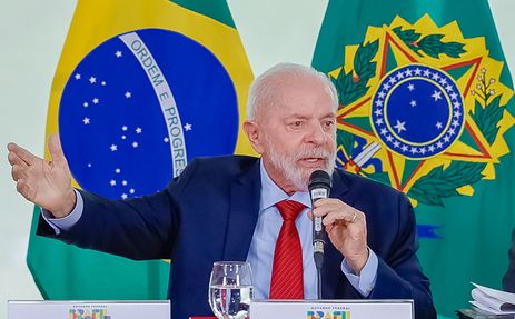 Ricardo Stuckert / PR 15.10.2024 - Presidente da República, Luiz Inácio Lula da Silva, durante a sanção do Projeto de Lei n° 3148/2024, que inscreve o nome de Eduardo Henrique Accioly Campos no Livro dos Heróis e Heroínas da Pátria, em cerimônia no Palácio do Planalto. Brasília - DF.
Foto: Ricardo Stuckert / PR