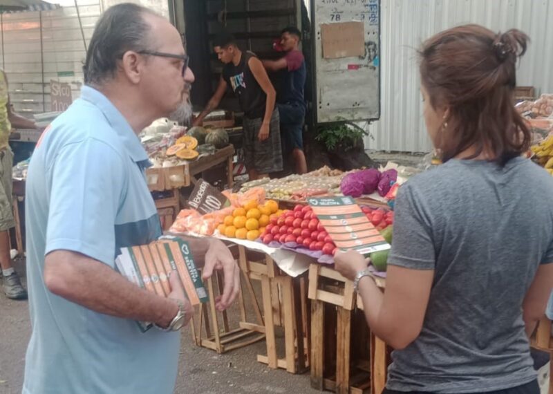 Comlurb faz campanha de incentivo à coleta seletiva em feira na Praça da Bandeira – Prefeitura da Cidade do Rio de Janeiro