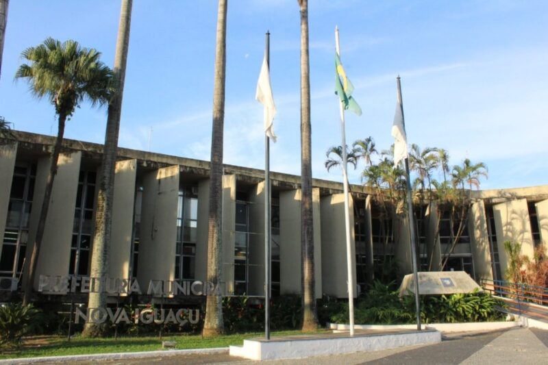 Prefeitura de Nova Iguaçu antecipa salário de servidores