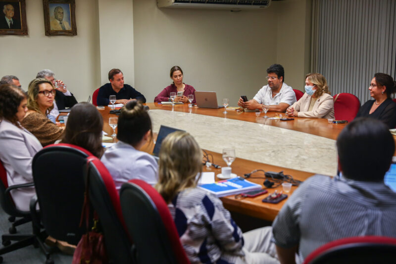 prefeito eleito, Rodrigo Neves, encerra semana de reuniões com equipes de secretarias – Prefeitura Municipal de Niterói