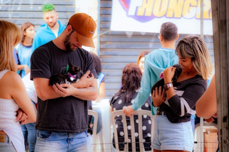 Feira de Adoção no Pet Shop Cantinho dos Bichos
