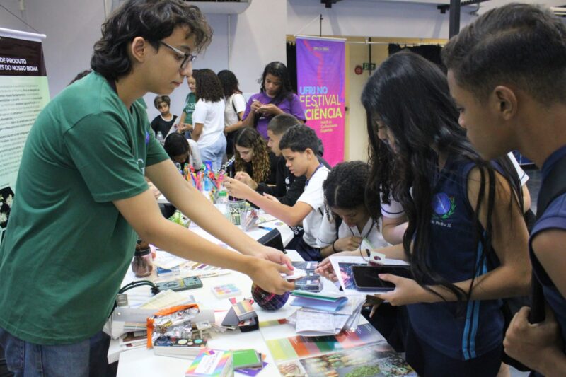 Festival da Ciência 2024 leva tecnologia e inovação a alunos de escolas públicas, na Nave do Conhecimento – Prefeitura da Cidade do Rio de Janeiro