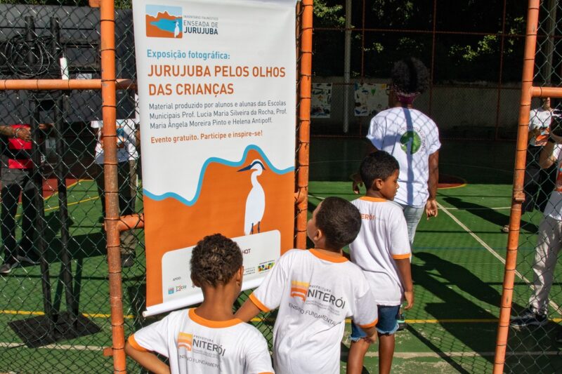 Estação de Charitas recebe exposição com artes de alunos da rede pública de Niterói  – Prefeitura Municipal de Niterói