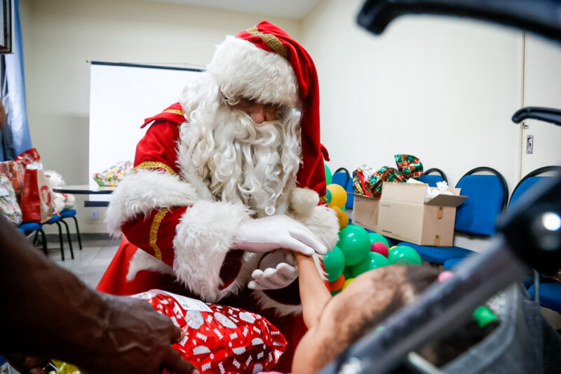 Alegria do Natal chega à Maternidade Herculano Pinheiro, em Madureira – Prefeitura da Cidade do Rio de Janeiro