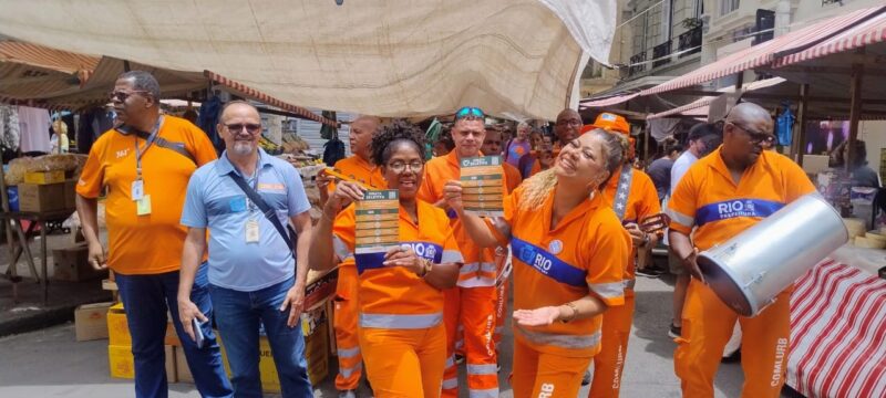 Campanha de incentivo à coleta seletiva da Comlurb chega a Copacabana – Prefeitura da Cidade do Rio de Janeiro