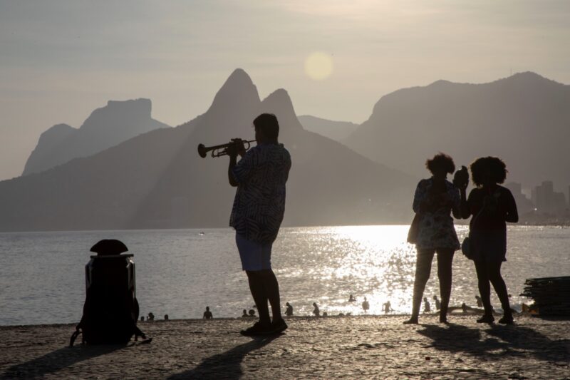 Riotur retoma pesquisa premiada e inovadora com turistas focada no Réveillon 2025 – Prefeitura da Cidade do Rio de Janeiro