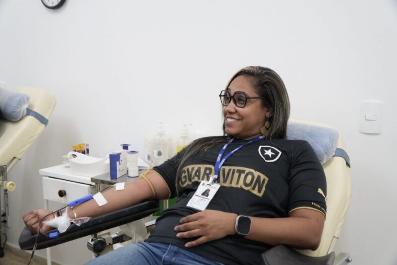Servidores participam de campanha de doação de sangue