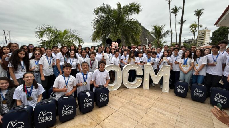 Campeões da Olimpíada Carioca de Matemática recebem kits de viagem para a Disney e para a Nasa – Prefeitura da Cidade do Rio de Janeiro