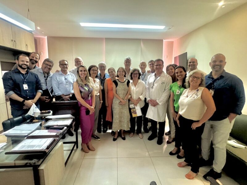 Secretária de Saúde de Niterói, Ilza Fellows, visita Hospital Universitário Antônio Pedro para fortalecer parcerias
