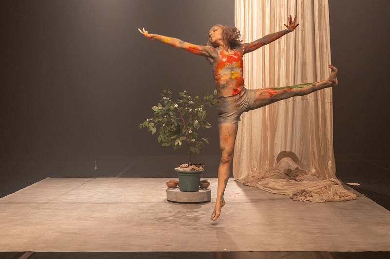 Espetáculo de dança no Municipal de São Gonçalo