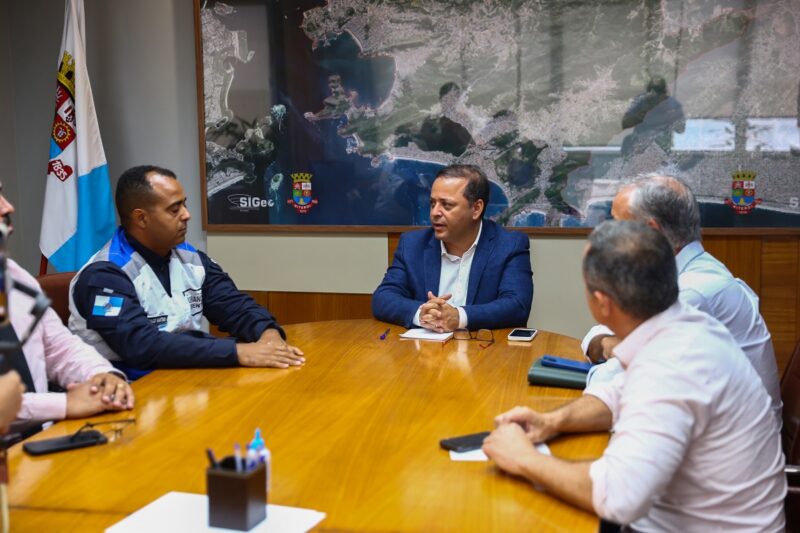 Prefeitura de Niterói vai doar 10 motos para o Segurança Presente – Prefeitura Municipal de Niterói