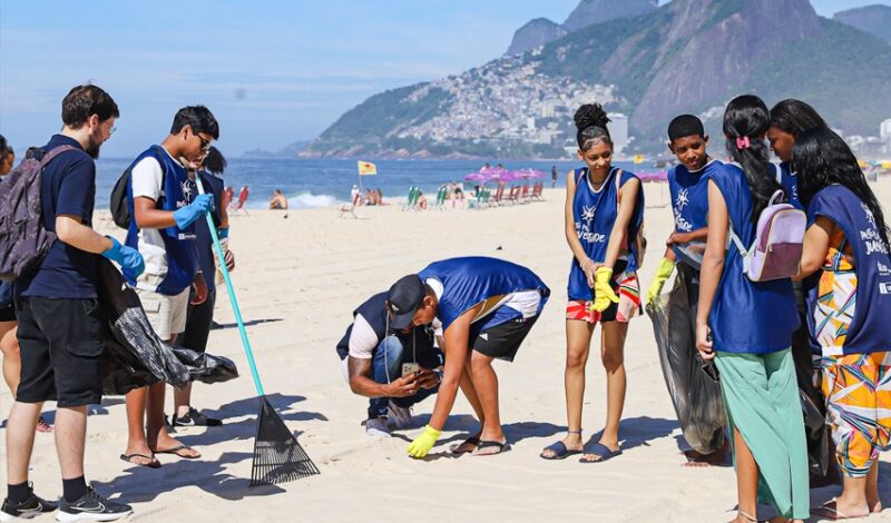 Jovens do Pacto pela Juventude e Emprega JUV promovem sensibilização ambiental em Ipanema – Prefeitura da Cidade do Rio de Janeiro