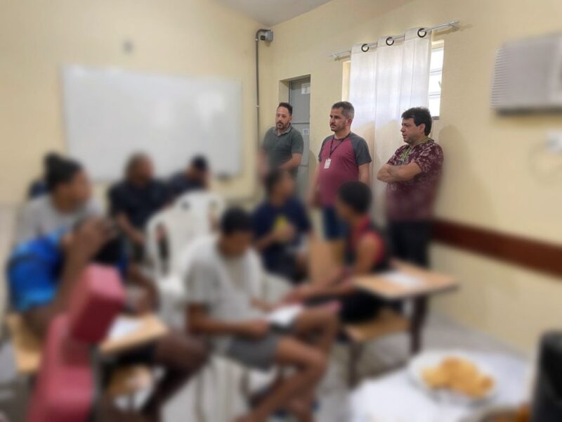Secretaria de Trabalho promove palestra para jovens atendidos pelo Degase