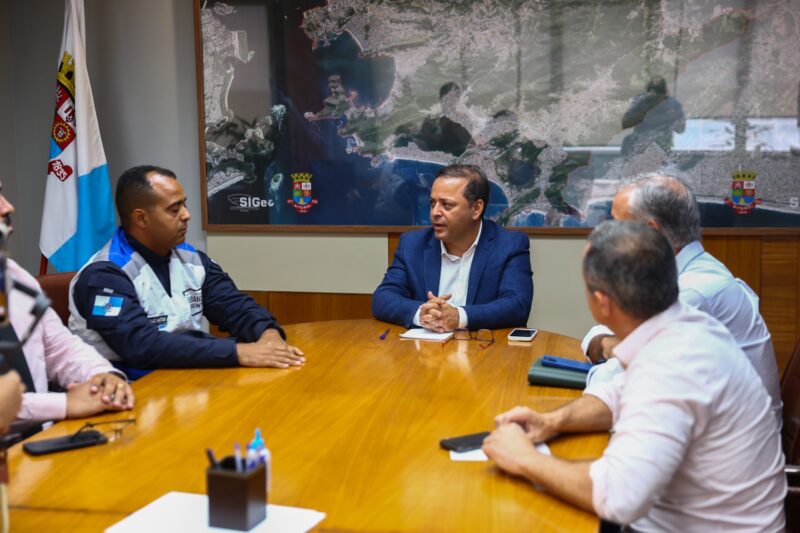 Prefeitura de Niterói vai doar 10 motos para o Segurança Presente – Prefeitura Municipal de Niterói