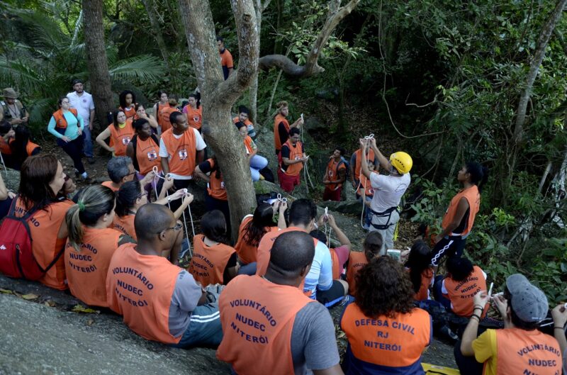 Prefeitura de Niterói atua no combate a focos de incêndio – Prefeitura Municipal de Niterói