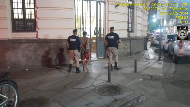 Guardas prendem homem que feriu casal com faca na Praça São Salvador – Prefeitura da Cidade do Rio de Janeiro
