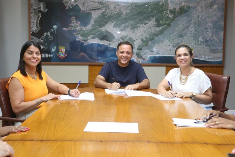 Prefeitura de Niterói e Caixa assinam contrato para empreendimento do Minha Casa Minha Vida no Baldeador – Prefeitura Municipal de Niterói