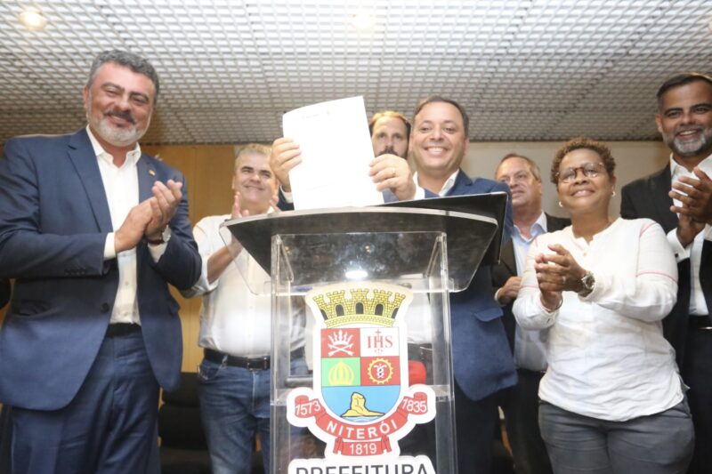Prefeitura e Estado assinam convênio para redução da tarifa do Catamarã – Prefeitura Municipal de Niterói
