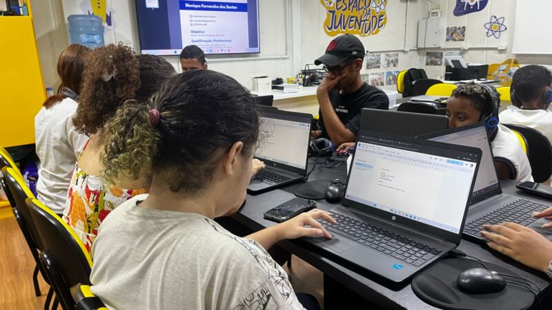 Jovens de Madureira aprendem marketing para empreendedores e elaboração de currículos no Espaço da Juventude – Prefeitura da Cidade do Rio de Janeiro