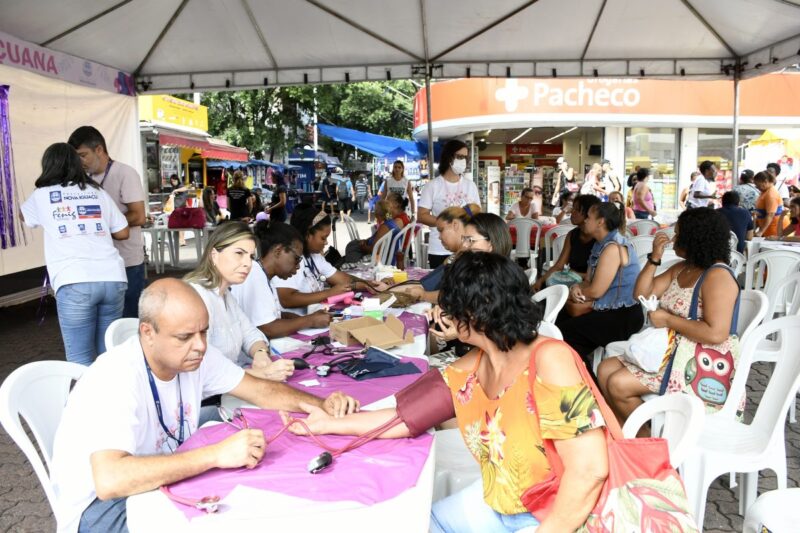 Nova Iguaçu oferece serviços de saúde em ação itinerante na Praça Rui Barbosa