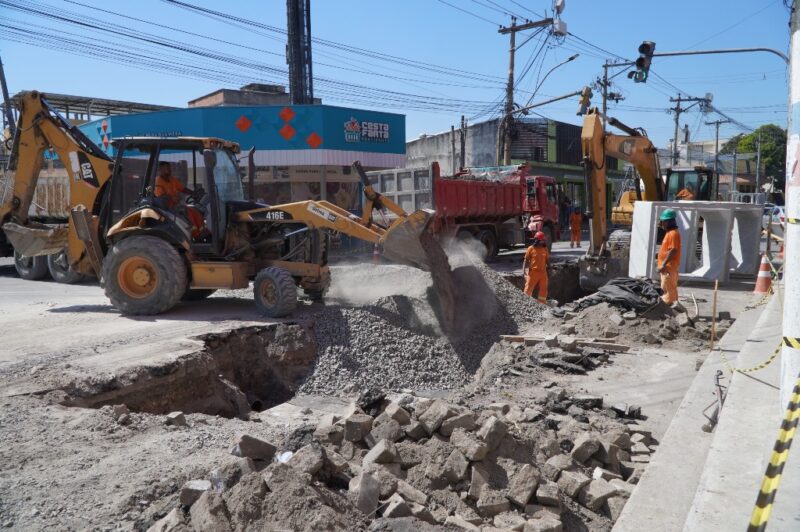 Obras de macrodrenagem avançam na Avenida Paula Lemos